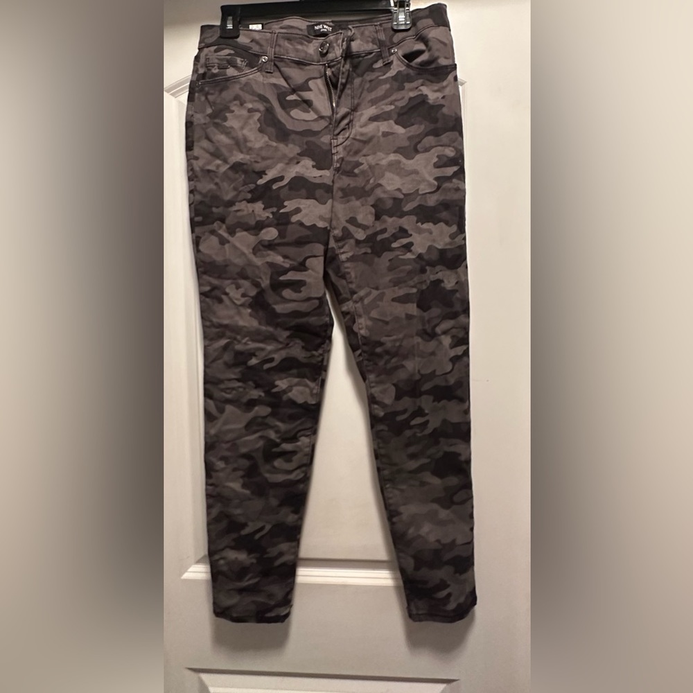 Nine West jeans. NWT. Size 10